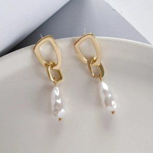 EVERYTHING PEARL (6 sets) Earrings